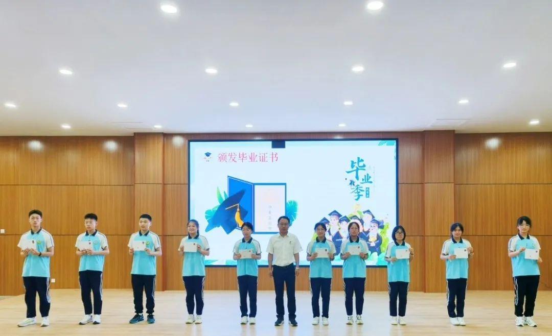 新绛县初中最新动态报道